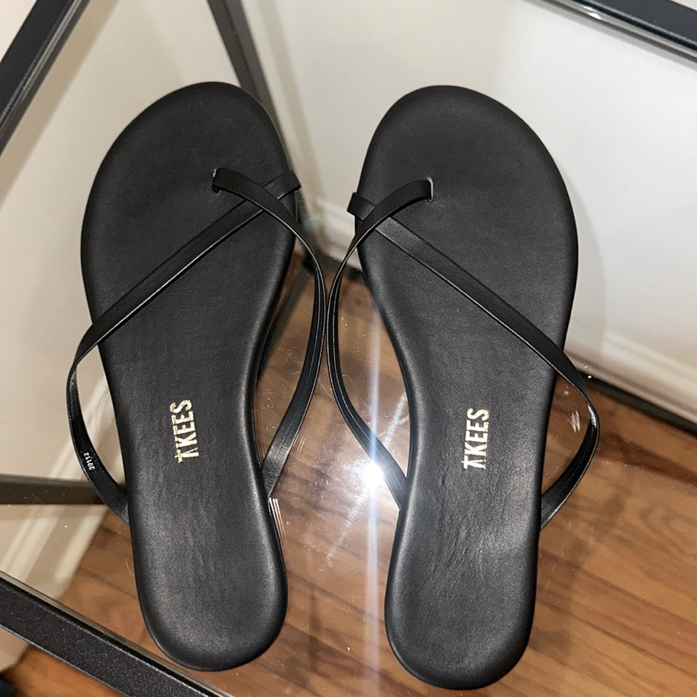 TKEES flip flops